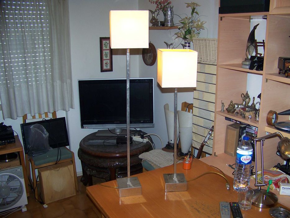 candeeiros de mesa altos (cabeça oscilante)