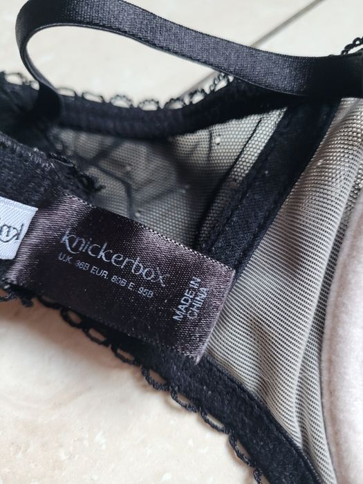 Czarny koronkowy stanik biustonosz 80B 36B Knickerbox bielizna damska