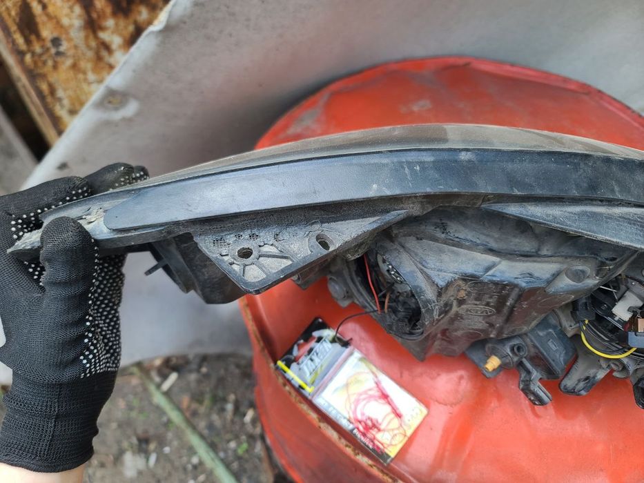 Фара левая Kia Ceed 09-12