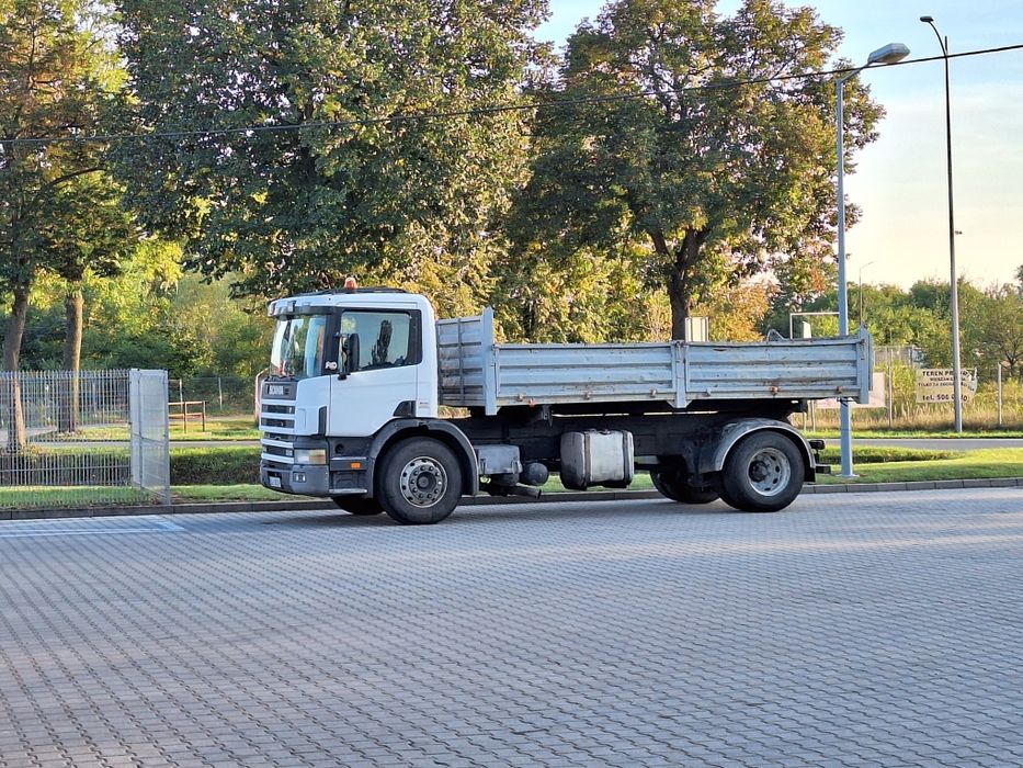 Usługi transportowe wywrotka.