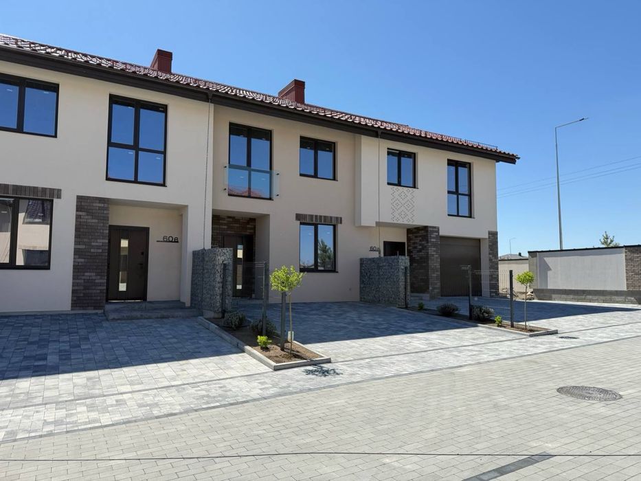 Продам котедж в КМ Етнія на Щасливому, максимальна комплектація
