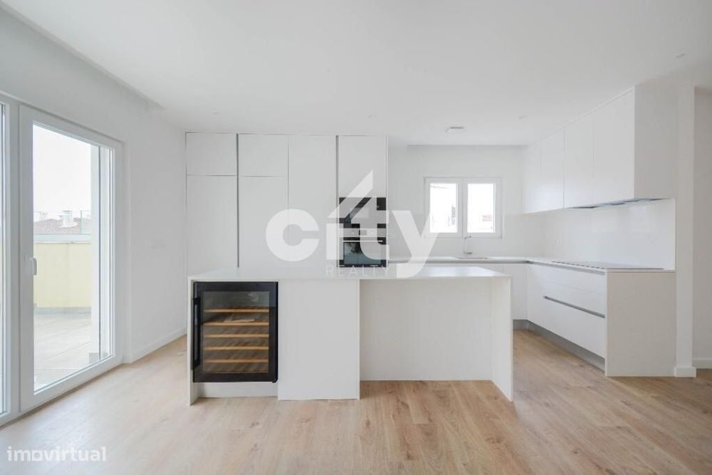 Penthouse T4- Pronto a Habitar com Garagem em Mafra