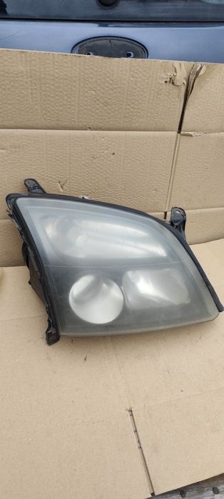 Opel Vectra C lampa przód prawa lewa komplet Xenon