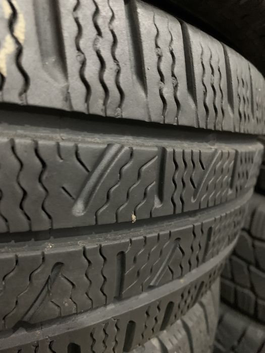 Шини б/у зима 205/65-16с Pirelli Carrier Winter