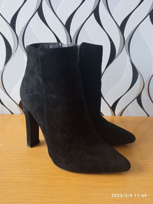 Buty zamszowe botki 36