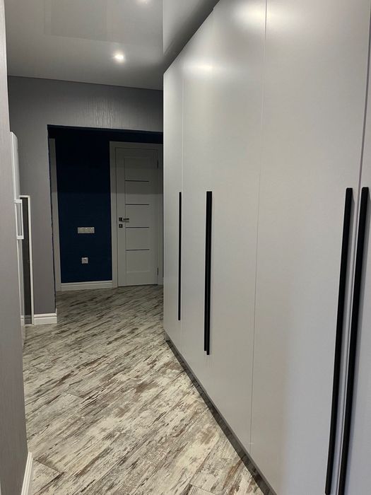 Продам на Промавтоматиці 3-х кімнатну на 3 поверсі