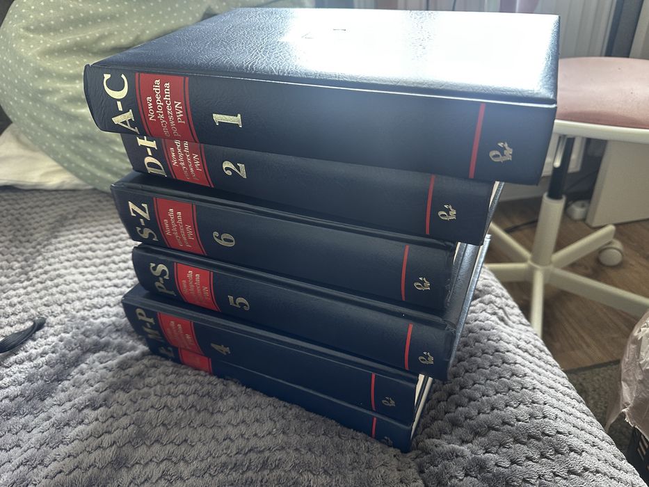 Nowa Encyklopedia Powszechna PWN (6 tomów)