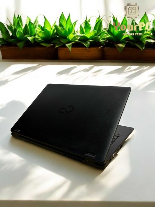 Fujitsu LifeBook E449 | 14" FHD IPS | 8GB DDR4 | 256GB M.2 | 4G LTE