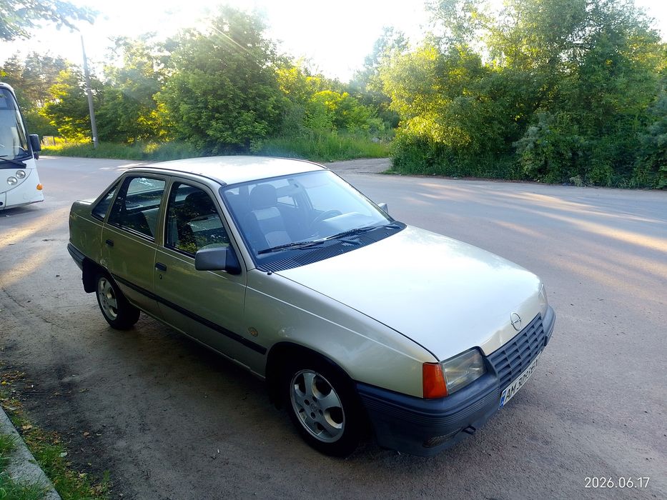 Opel kadet 1.3 від власника