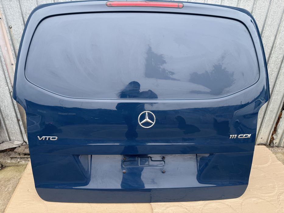 Задні двері ляда на Mercedes-Benz VITO W 447.