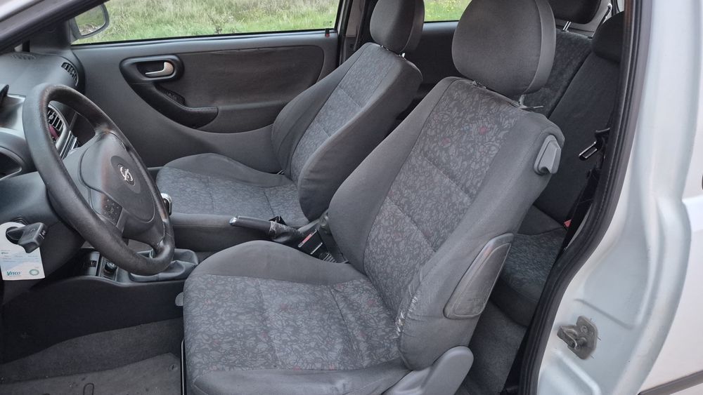 Opel corsa 1.7 dti 5 lugares