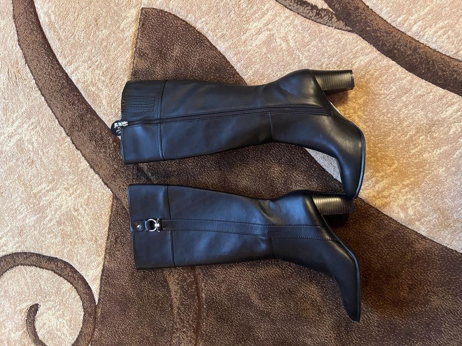 Sprzedam buty damskie kozaki nowe roz 42