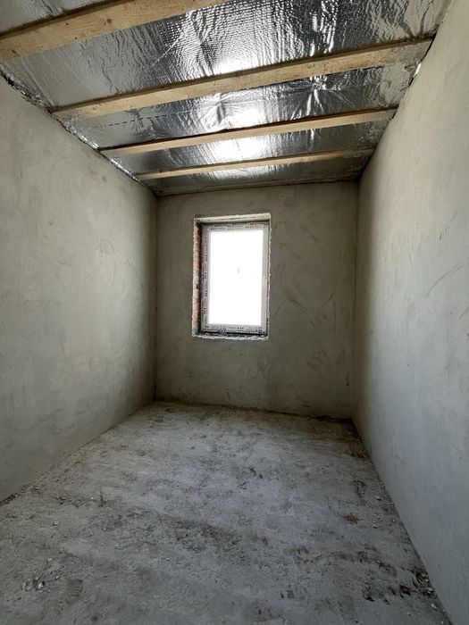 Продається готовий до ремонту таунхаус в Вовчинця