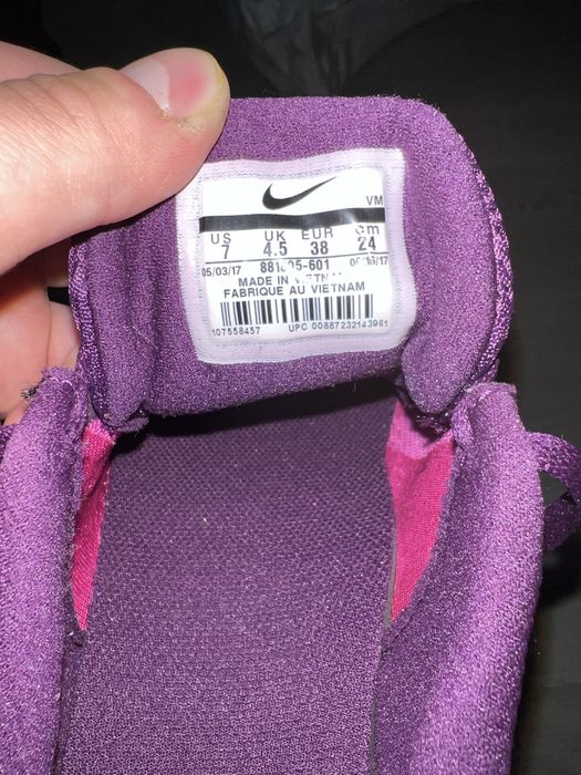 Жіночі кросівки Nike