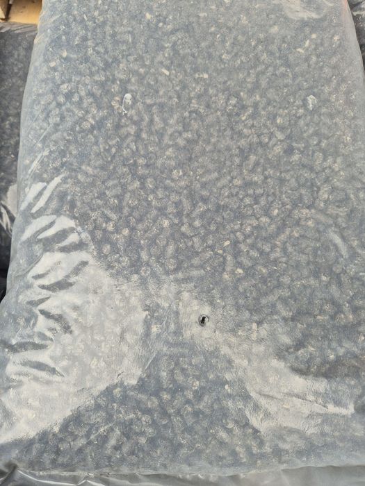 Pellet z łuski słonecznika 8mm workowany.