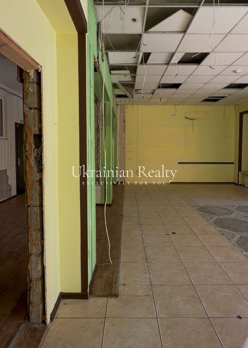 Продаж Фасадного приміщення 106 м²  вул. Перова, 44