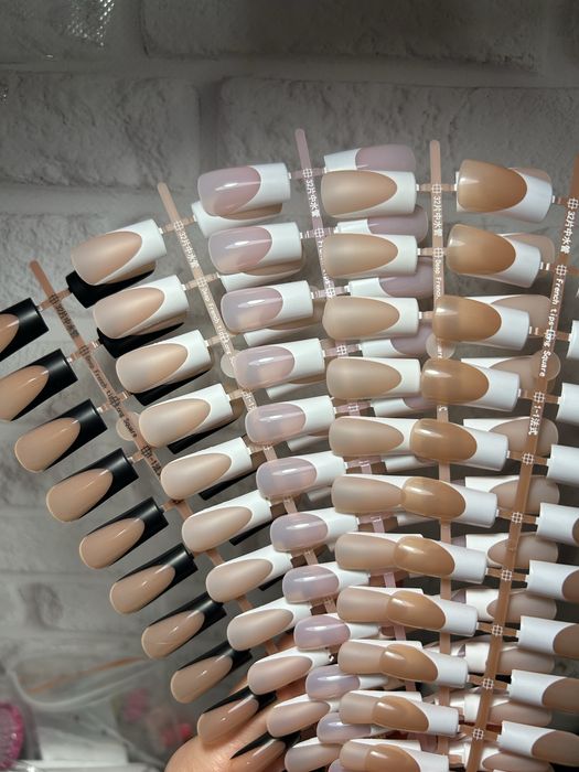 Кольорові гелеві тіпси для нарощення