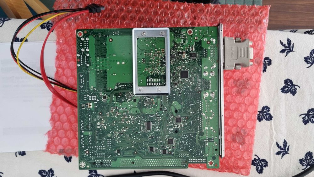 Motherboard ITX Fujitsu D3003-S32 (AMD G-T56N) + SSD Plextor 64GB + 3GB RAM | Ideal SERVIDOR/pfSense/OPNsense | Ultra Baixo Consumo (12w idle)