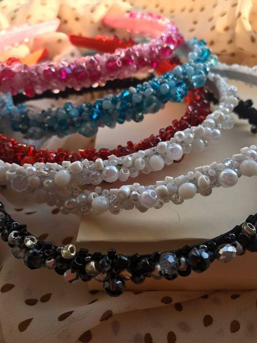 Продам обручі для голови