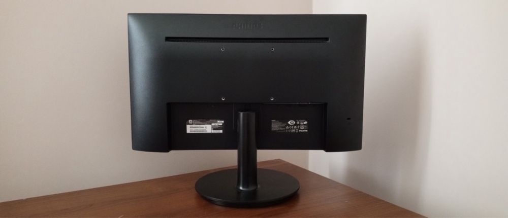 Системний блок з монітором