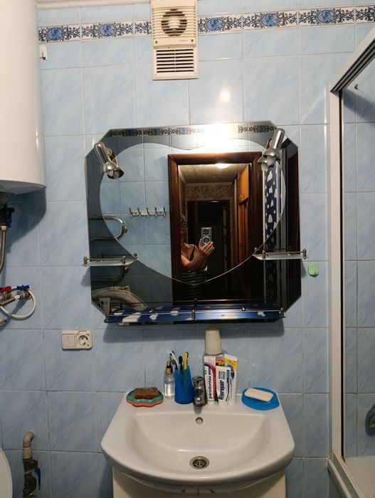 Дзеркало в ванну кімнату з підсвіткою