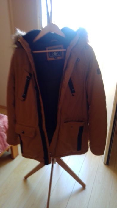 Casaco de rapaz com pouco uso, muito quente . portes a cargo do compra