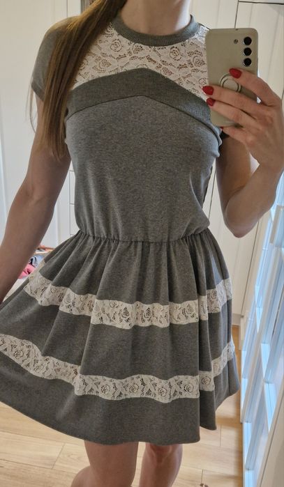 Manifiq&Co szara sukienka z koronką r.S