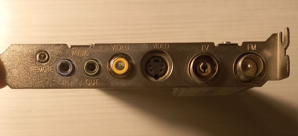 ТВ-тюнер AVerMedia AVerTV Studio 505UA