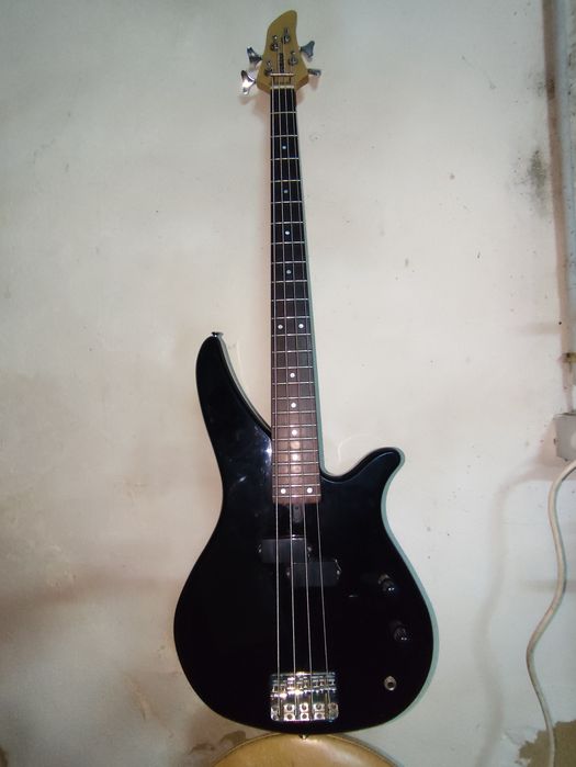 Baixo Yamaha  RBX260
