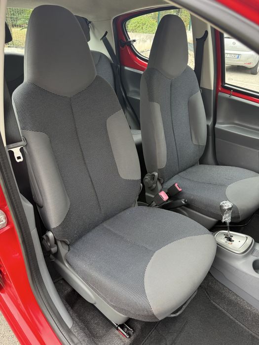 Peugeot 107 • VVT-i • Automático • Apenas 125 mil km (Com Histórico)• Motor Toyota • Nacional • Selo € 19