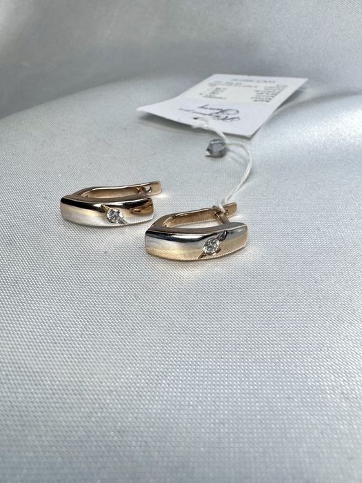 Золоті сережки з діамантами