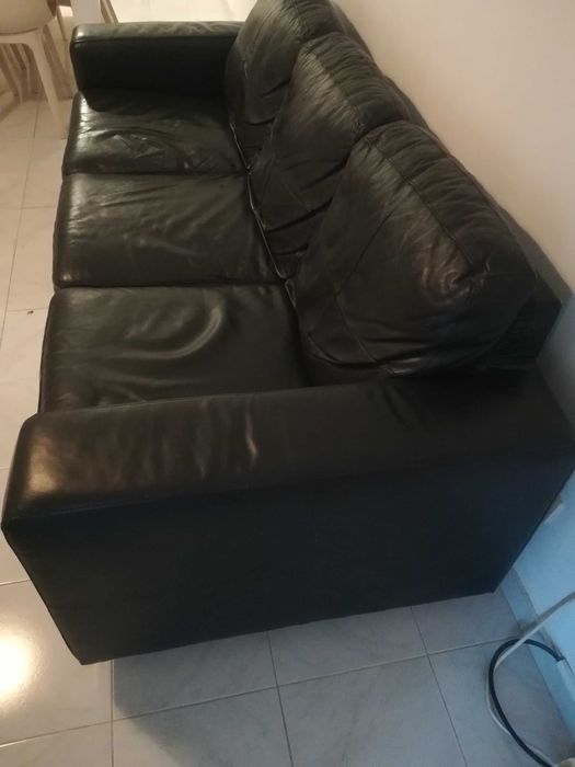 Sofá preto de 3 lugares 200x85cm