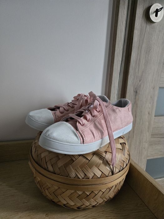 Tenisówki damskie 38