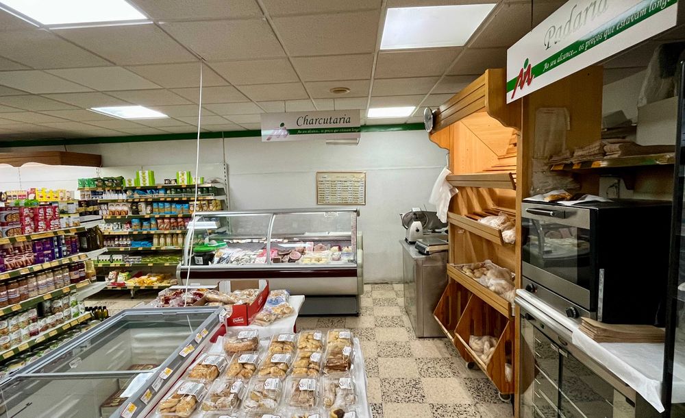 Supermercado Maxigrula - Trespasse 150.000€ (Chave na mão) - Renda mensal 1.000€