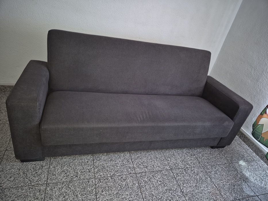 Sofá/Cama com arrumação