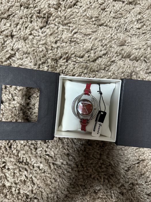 Наручний жіночий годинник Guardo