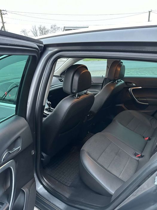 Продам Опель Инсигня