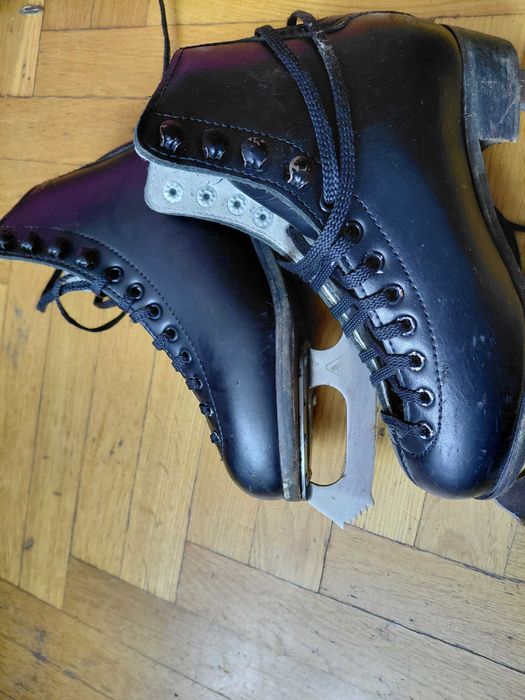 Ковзани для фігурного катання