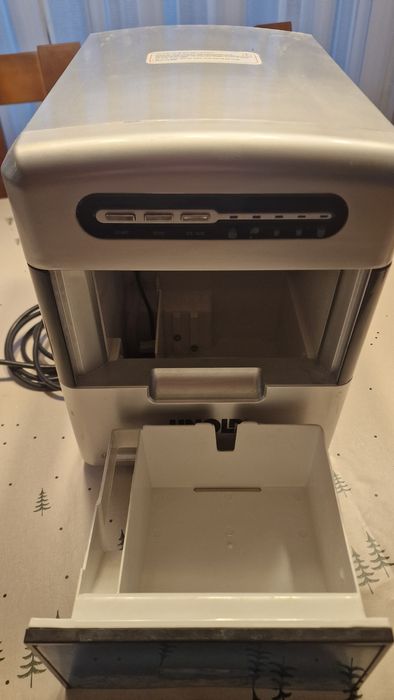 Kostkarka do lodu - super sprawa :-)