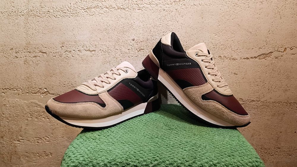 Damskie sneakersy TOMMY HILFIGER ACTIVE CITY SNEAKER r.41 skóra st.bdb