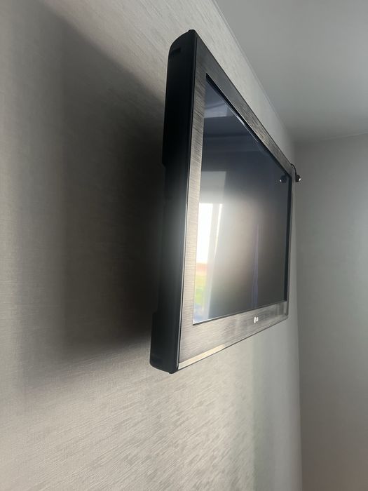 Телевізор LG 32 зі смарт tv із 3D