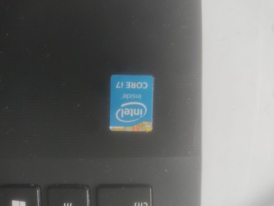 Portátil ASUS i7