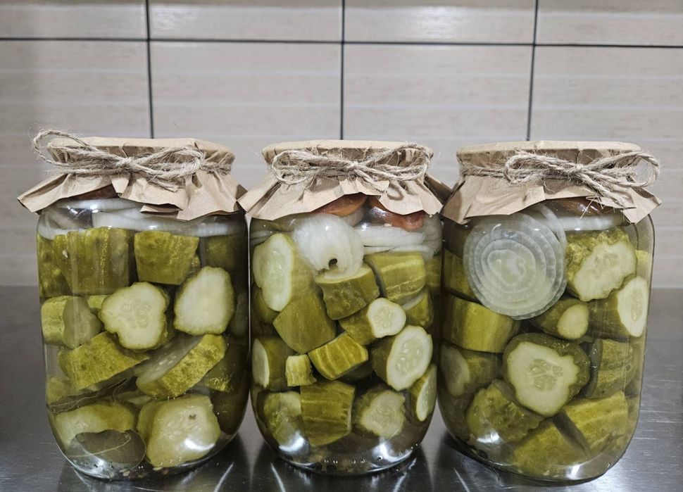 Помідори мариновані/Огірки мариновані/Огірки квашені/Огірки різані