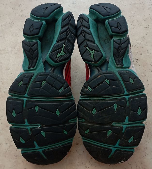 Жіночі кросівки Mizuno Wave Sky Running Shoes - Tough Mudder