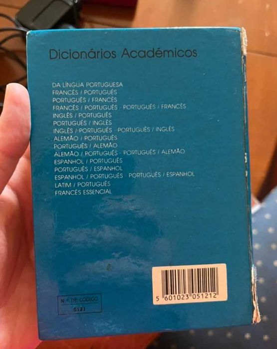 Dicionário Académico Português/Inglês