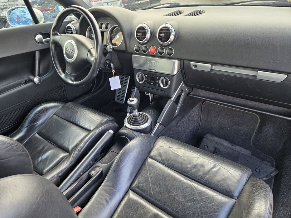 Audi TT 1.8T Financiamento até 120 Meses Aceitamos Retomas