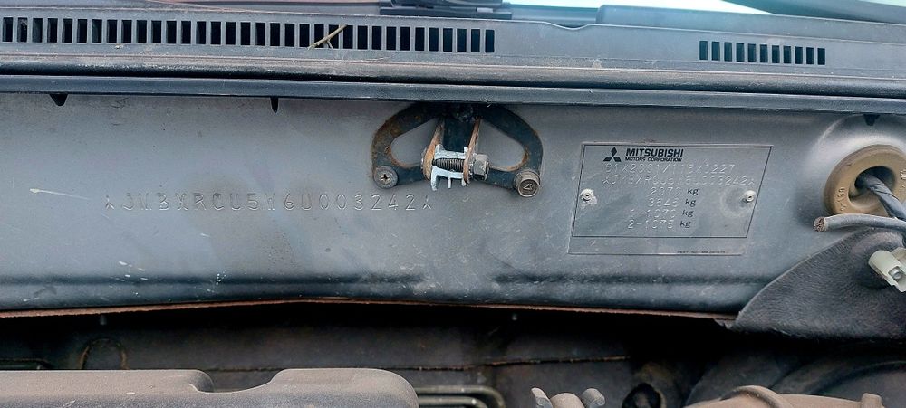 Mitsubishi Outlander для ЗСУ обмін/продаж два авто на мікроавтобус