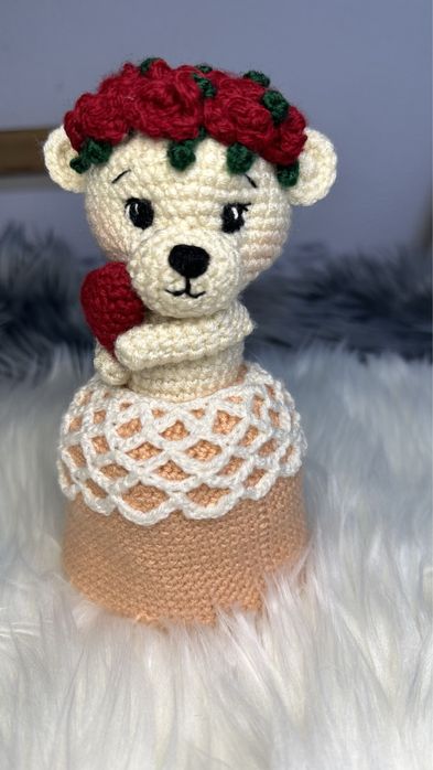 Buquê Reversível em Croché que Vira Urso com Coração
