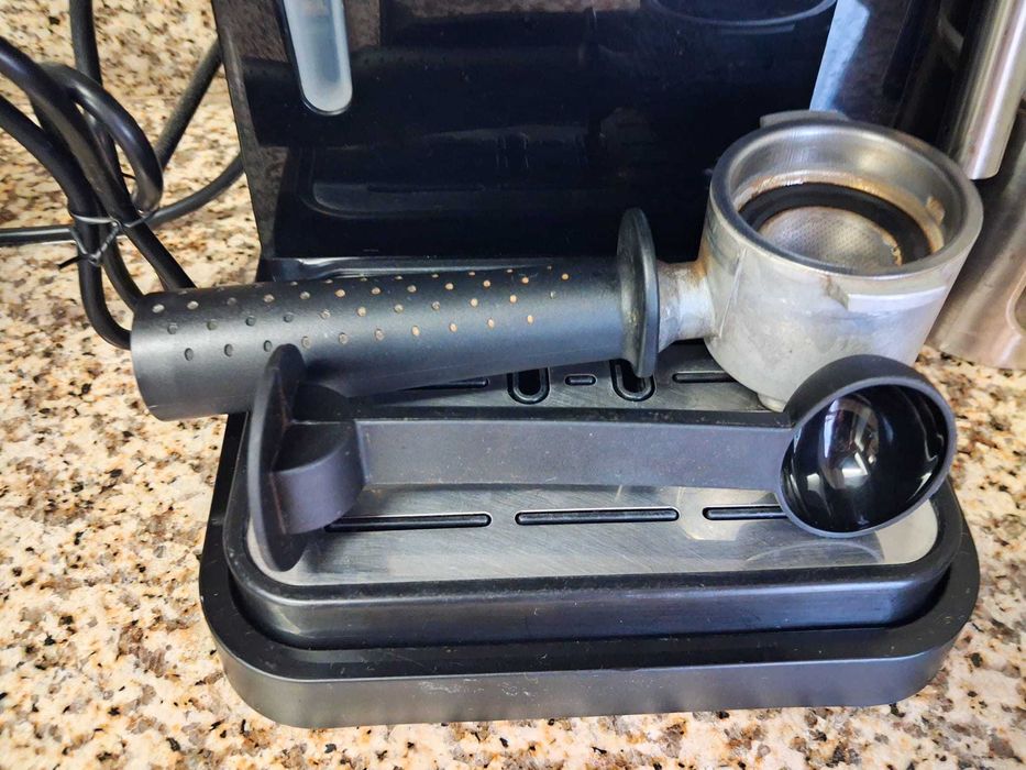 Máquina de Café Expresso De'Longhi – Excelente Estado