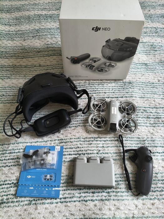 DJI Neo Motion Fly More Combo